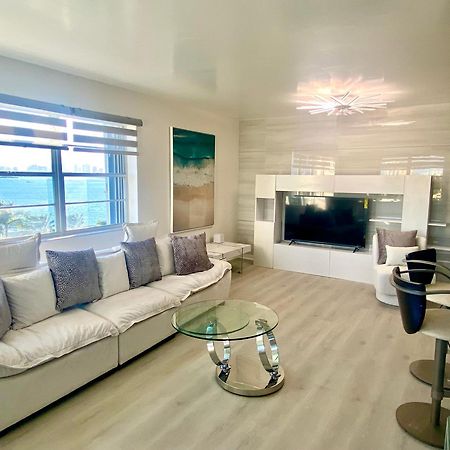 Panoramic Luxurious Waterfront One Bedroom Apartment With Miami Skyline View Free Parking 5Min Drive To Miami Beach Exterior photo