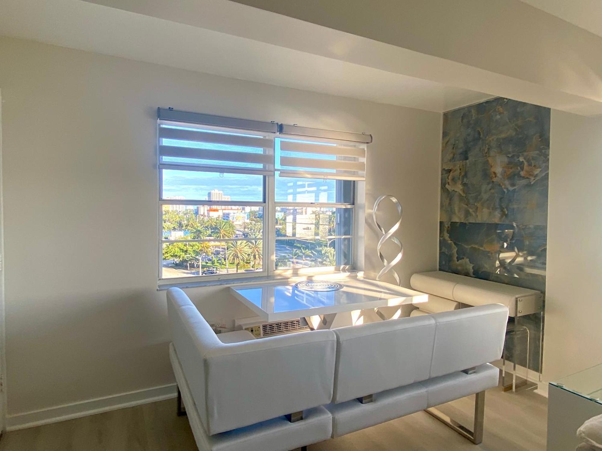 Panoramic Luxurious Waterfront One Bedroom Apartment With Miami Skyline View Free Parking 5Min Drive To Miami Beach Exterior photo